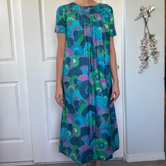 exotical Dresses & Skirts - VINTAGE 60s 70s made in Hawaii EXOTICAL vibrant blue aqua green dress S M L muu